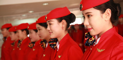 空中乘務就是我們常說的空姐、空哥、空少，主要在航空飛機上從事為旅客的服務人員